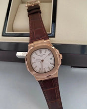 Load image into Gallery viewer, Montre Patek Philippe Nautilus
