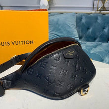 Load image into Gallery viewer, Sac ceinture Louis Vuitton

