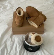 Load image into Gallery viewer, UGG Classic Boots
