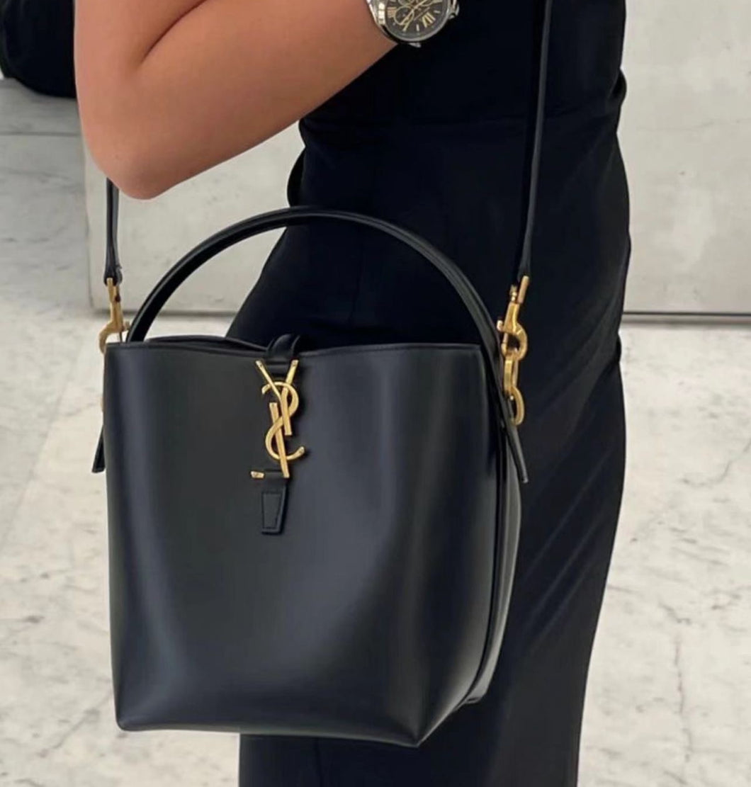 Sac Yves Saint Laurent Le 37