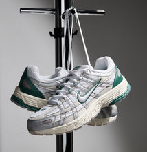 Load image into Gallery viewer, Nike P6000
