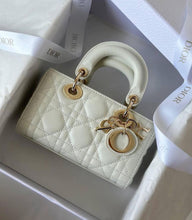 Charger l&#39;image dans la galerie, Sac Dior Lady D-Joy Micro
