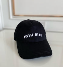 Load image into Gallery viewer, Casquette Miu Miu
