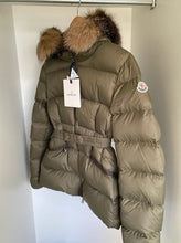 Charger l&#39;image dans la galerie, Doudoune Moncler
