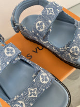 Load image into Gallery viewer, Louis Vuitton sandals
