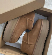 Load image into Gallery viewer, UGG Ultra Mini Platform Boots

