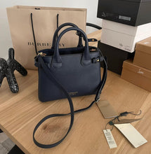 Charger l&#39;image dans la galerie, Sac Burberry Banner
