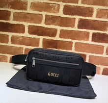 Load image into Gallery viewer, Gucci belt bag
