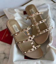 Load image into Gallery viewer, Valentino sandals
