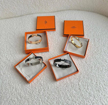 Load image into Gallery viewer, Hermès bracelet
