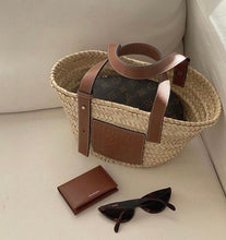 Load image into Gallery viewer, Loewe Beach Bag
