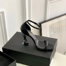 Charger l&#39;image dans la galerie, Talons Yves Saint Laurent
