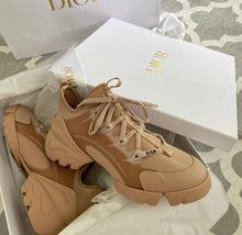 Load image into Gallery viewer, Dior D Connect Sneakers
