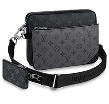 Load image into Gallery viewer, Louis Vuitton Multi Pouch

