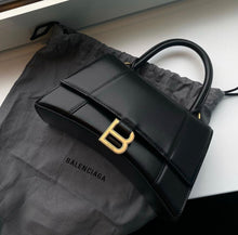 Load image into Gallery viewer, Balenciaga “Hourglass” bag
