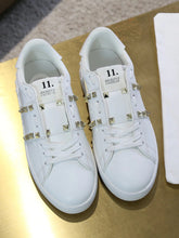 Load image into Gallery viewer, Valentino sneakers
