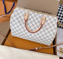 Load image into Gallery viewer, Louis Vuitton Speedy bag

