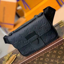 Load image into Gallery viewer, Louis Vuitton belt bag
