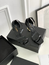 Charger l&#39;image dans la galerie, Talons Yves Saint Laurent
