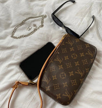 Load image into Gallery viewer, Vintage Louis Vuitton clutch
