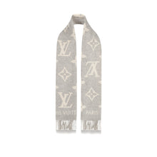 Load image into Gallery viewer, Louis Vuitton scarf

