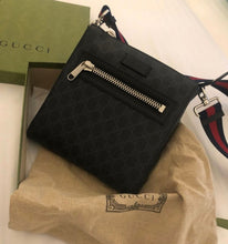Load image into Gallery viewer, Gucci Shoulder Bag

