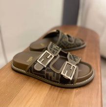 Load image into Gallery viewer, Fendi sandals
