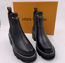 Load image into Gallery viewer, Louis Vuitton Boots
