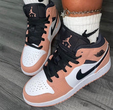 Load image into Gallery viewer, Air Jordan 1 Kids
