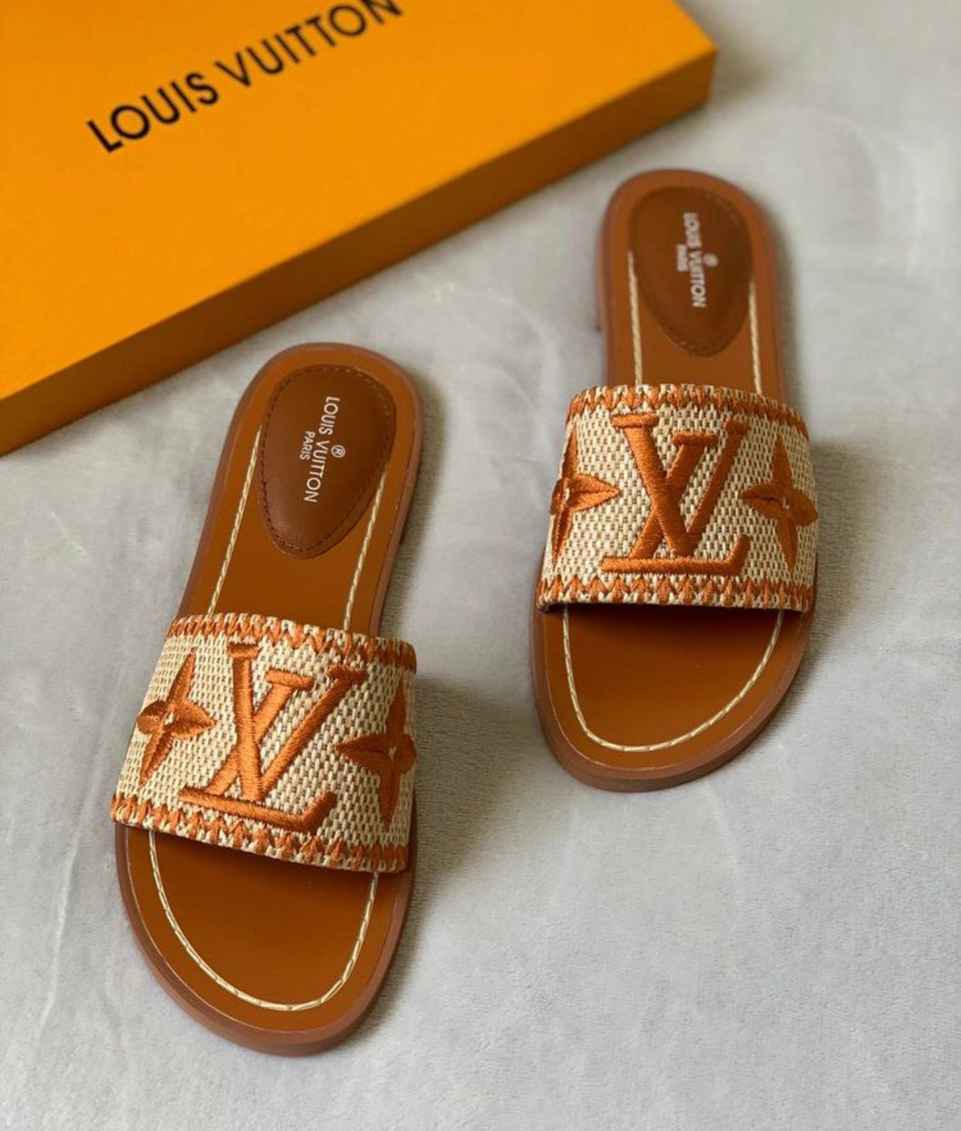 Mules Louis Vuitton