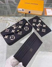 Load image into Gallery viewer, Louis Vuitton Félicie clutch

