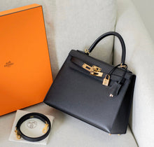 Load image into Gallery viewer, Hermès Kelly bag
