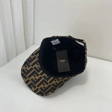 Charger l&#39;image dans la galerie, Casquette Fendi
