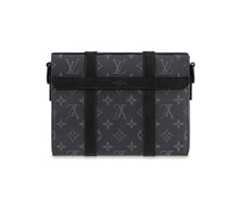 Load image into Gallery viewer, Louis Vuitton Messenger Bag
